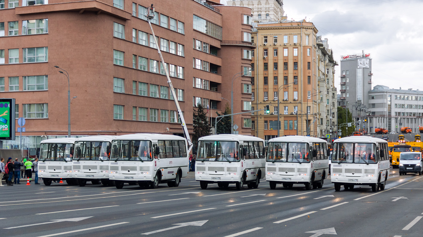 Москва, ПАЗ-32053 № 7141; Москва, ПАЗ-32053 № 7145; Москва — Разные фотографии