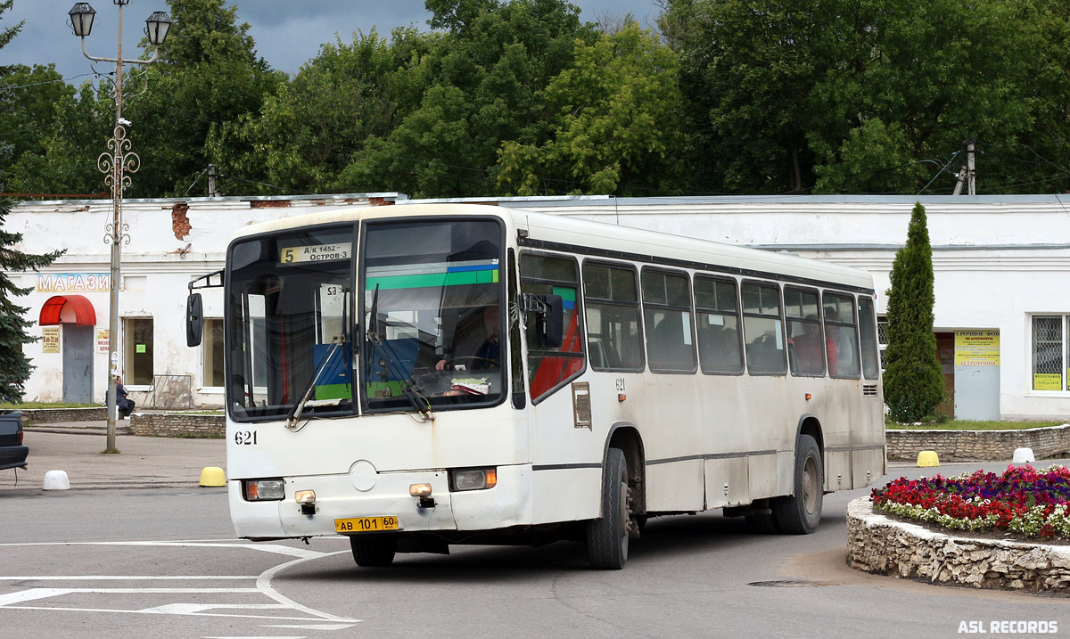 Псковская область, Mercedes-Benz O345 № 621