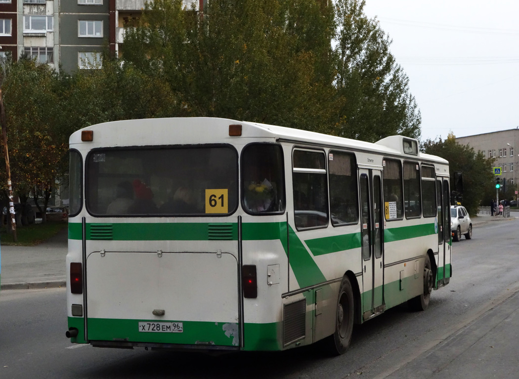 Sverdlovsk region, Mercedes-Benz O305 Nr. Х 728 ЕМ 96