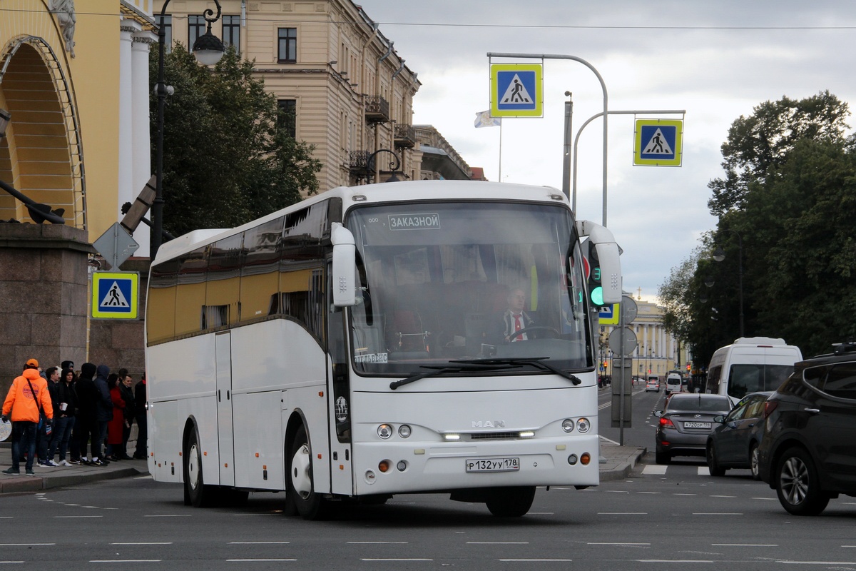 Санкт-Петербург, Jonckheere Mistral 50 № Р 132 УУ 178