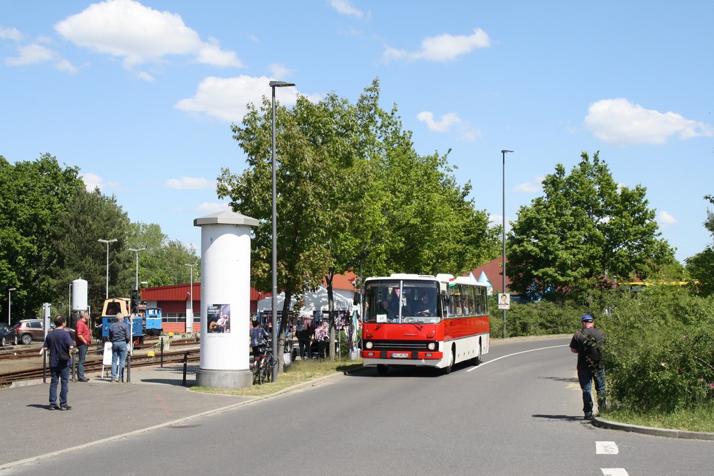 Sachsen, Ikarus 250.67 Nr. 13-8706