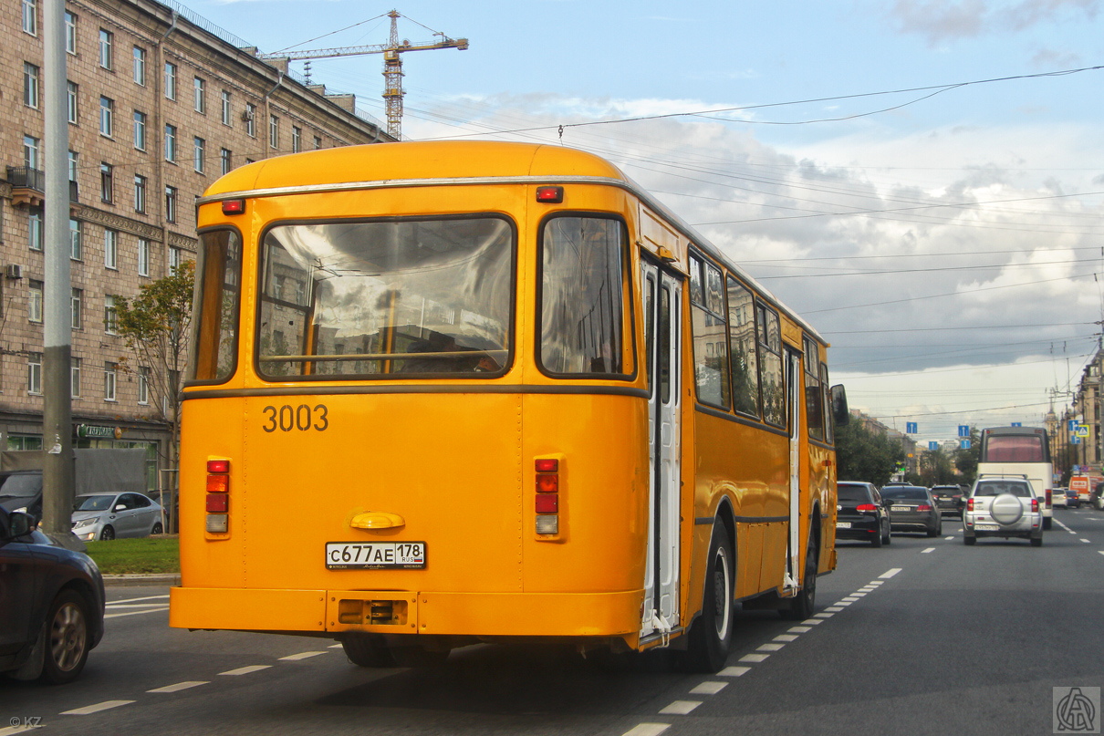Sanktpēterburga, LiAZ-677M № С 677 АЕ 178