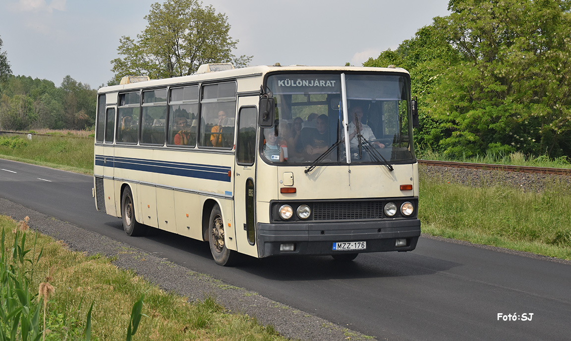 Венгрия, Ikarus 256.75 № MZZ-176