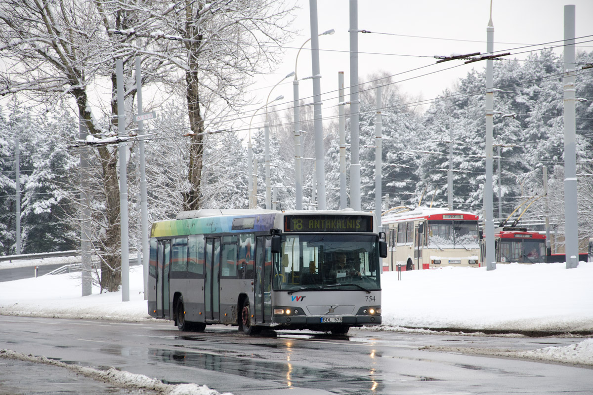 Литва, Volvo 7700 № 754