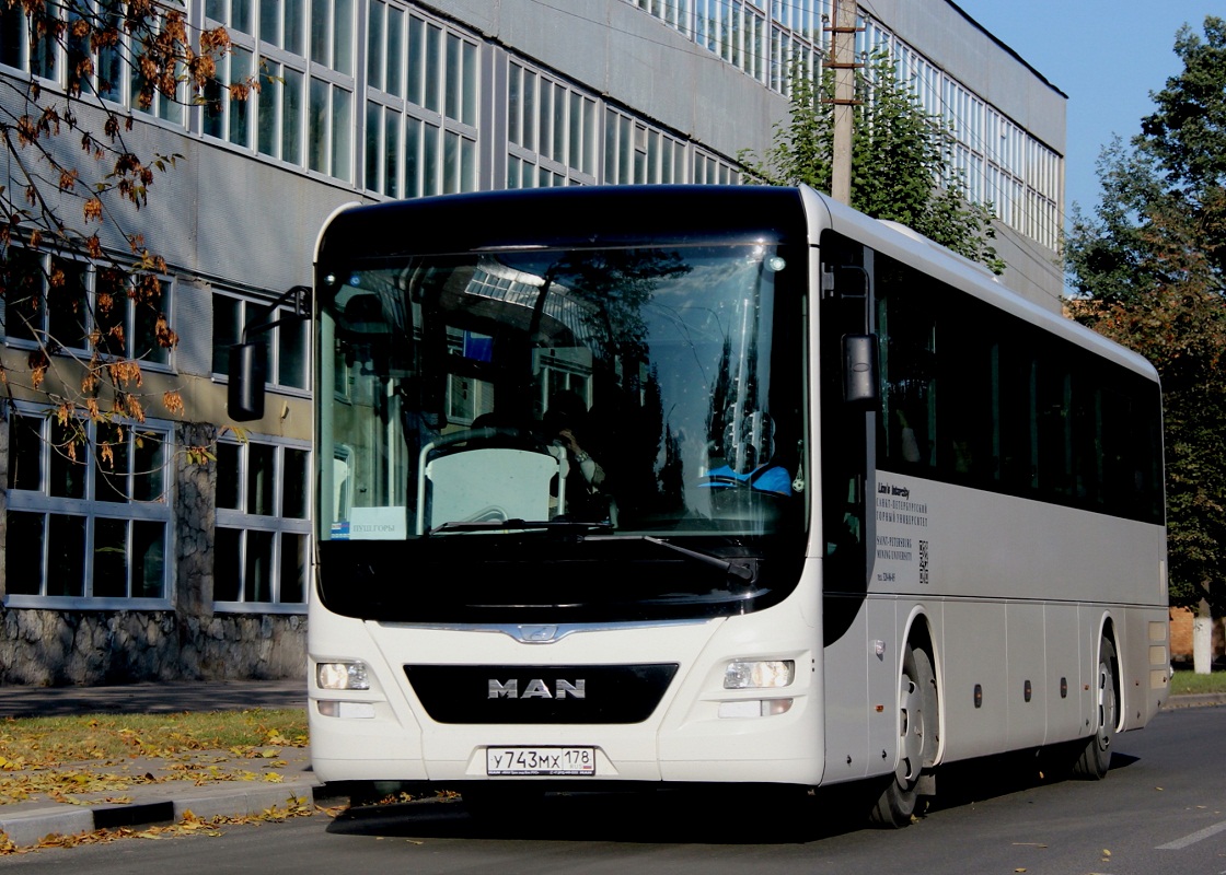 Sankt Petersburg, MAN R61 Lion's Intercity C ÜL290-13 Nr. У 743 МХ 178