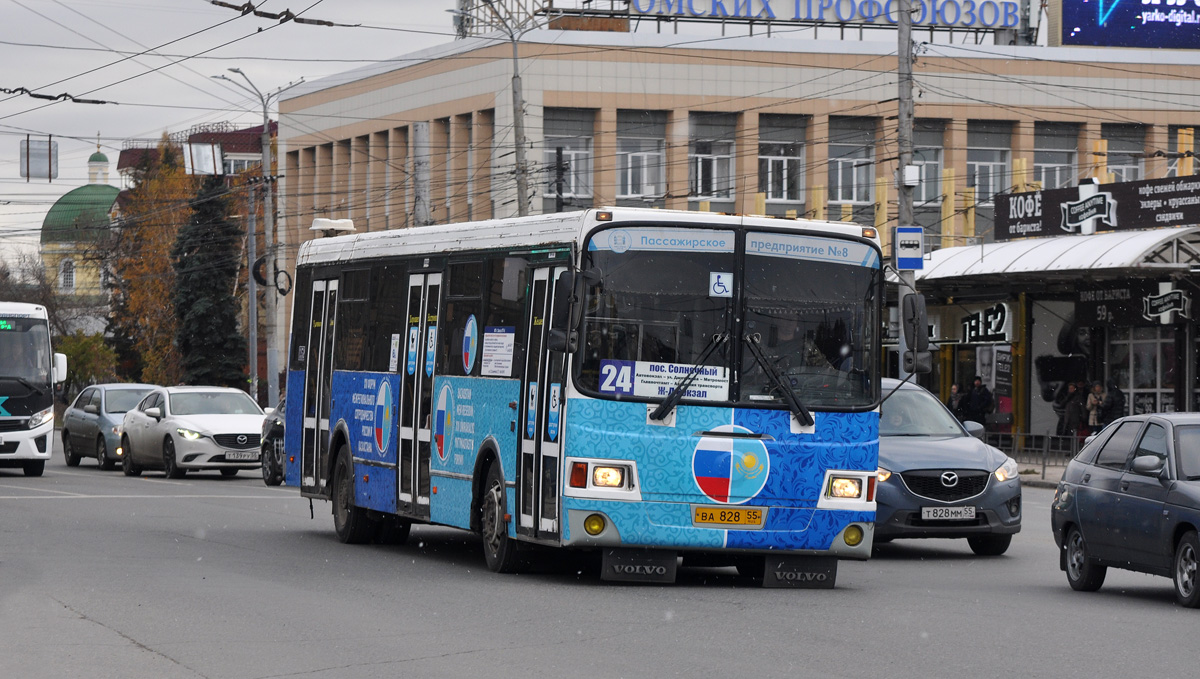 Омская область, ЛиАЗ-5293.00 № 1352