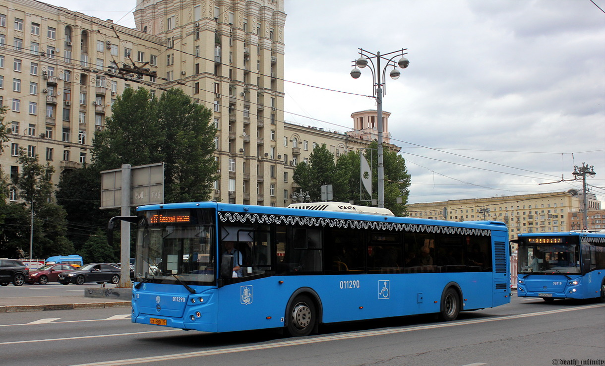 Moskva, LiAZ-5292.65 č. 011290