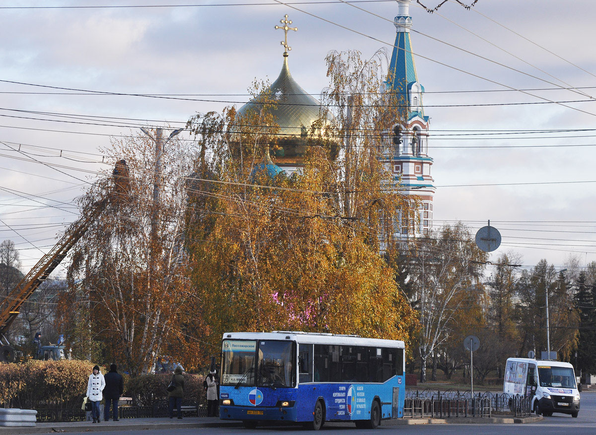 Omsk region, NefAZ-5299-20-15 Nr. 1025