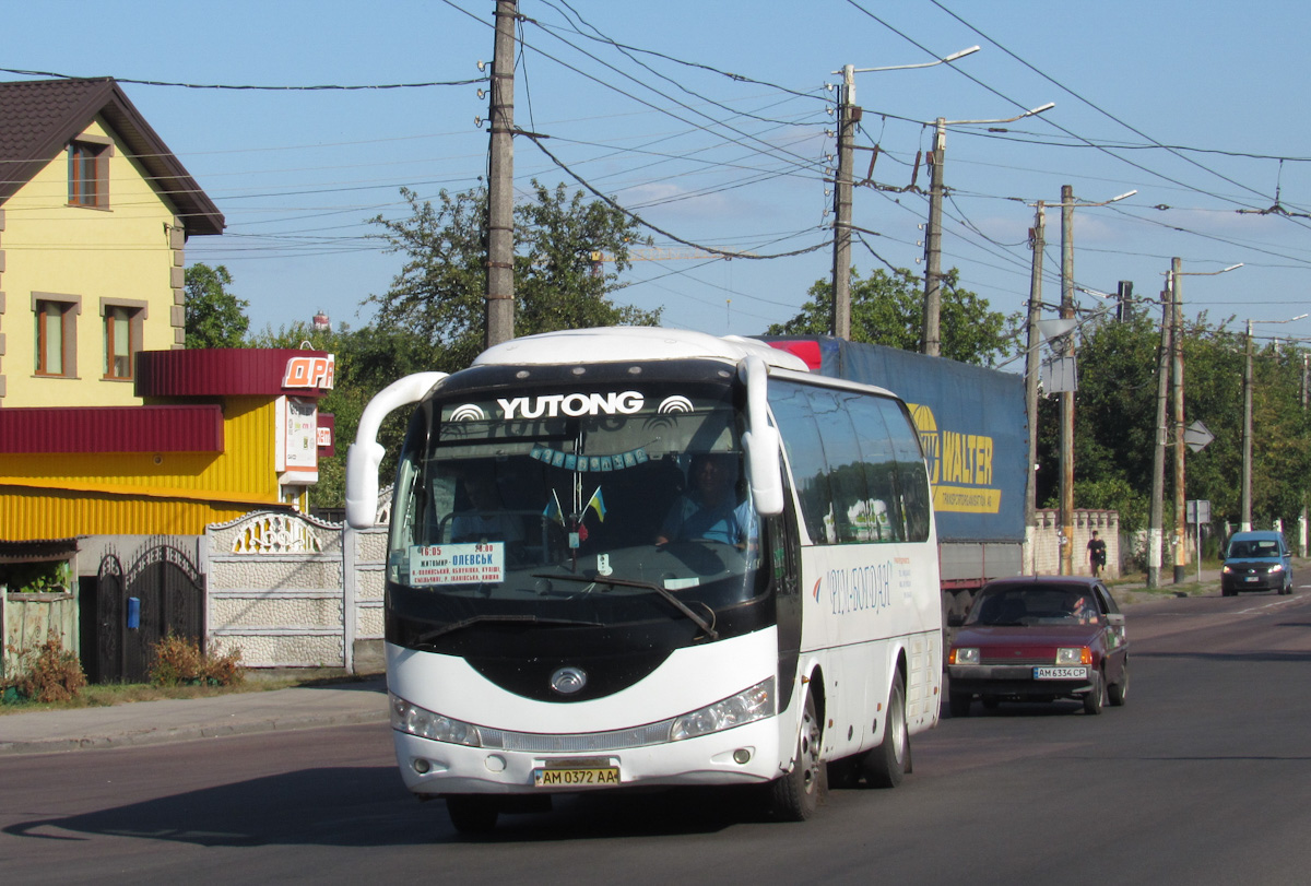 Житомирская область, Yutong ZK6831HE № AM 0372 AA