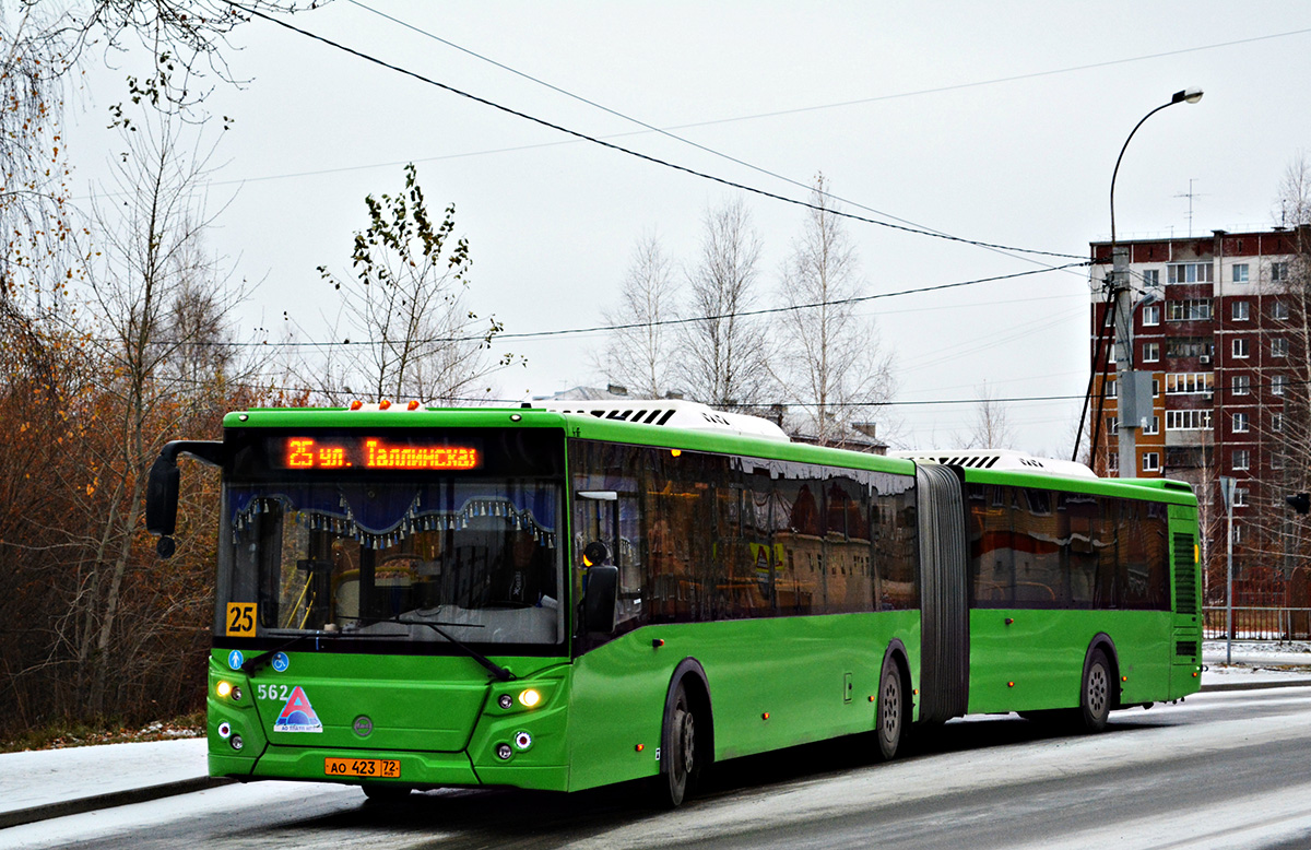 Тюменская область, ЛиАЗ-6213.65 № 562