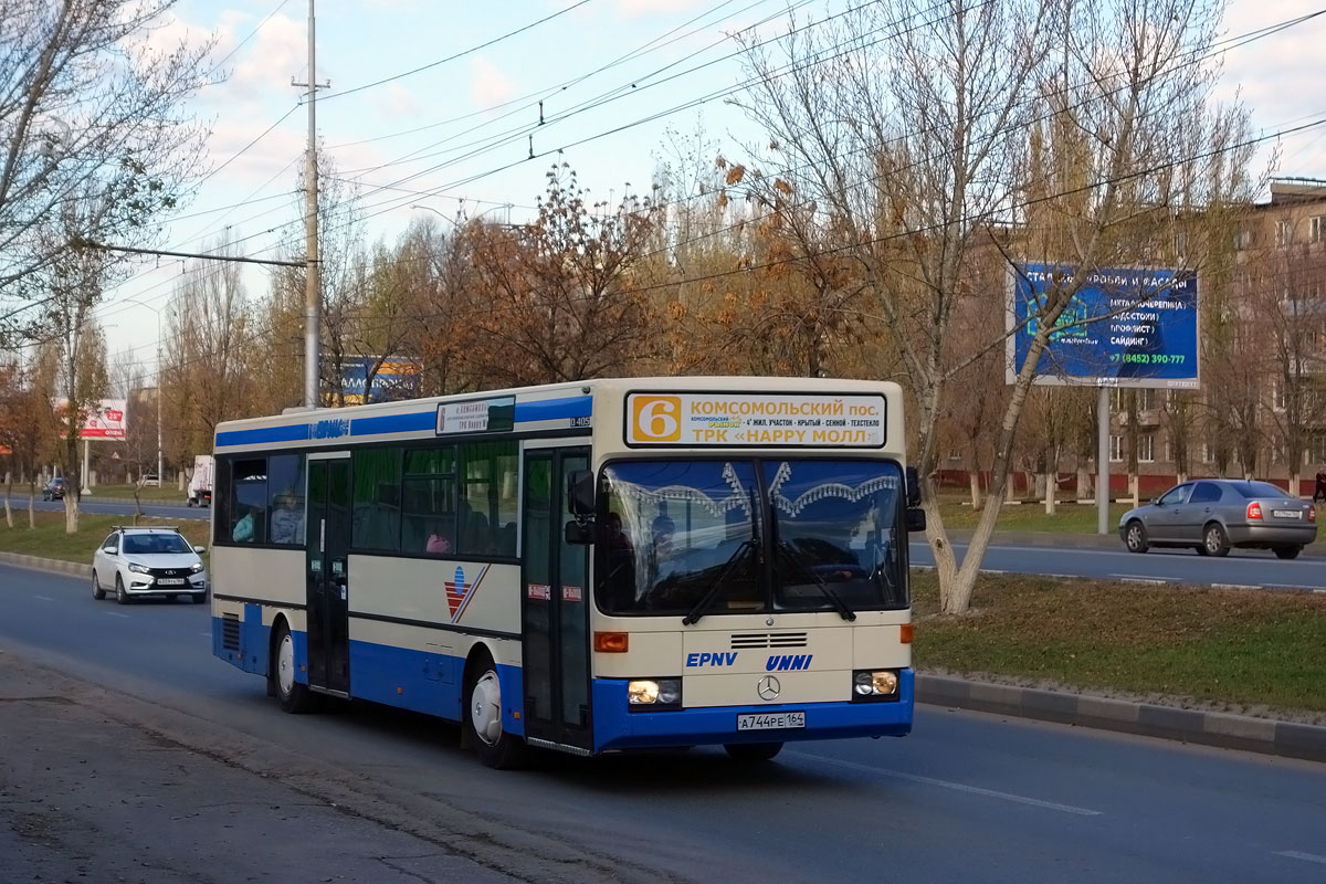 Саратовская область, Mercedes-Benz O405 № А 744 РЕ 164