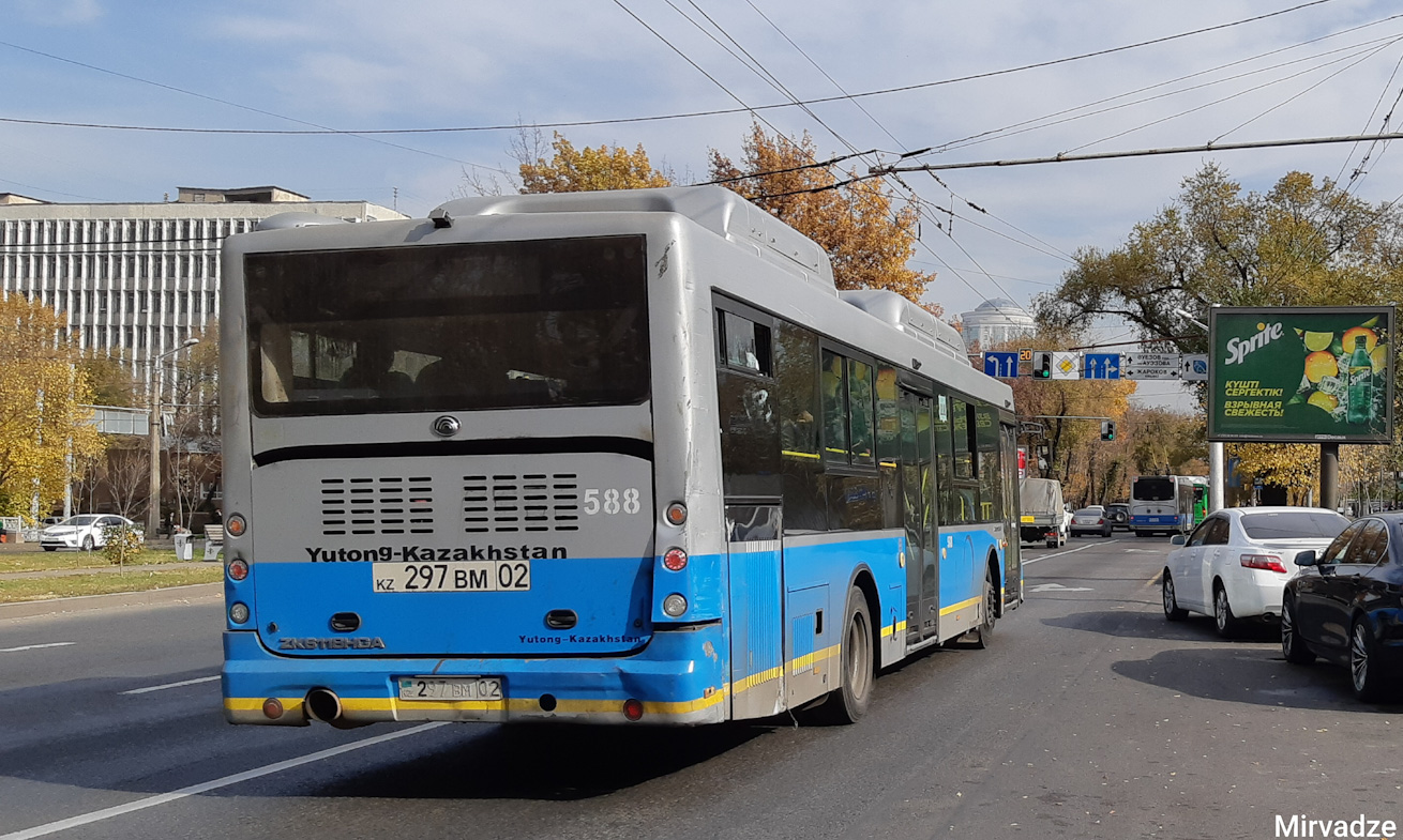 Алматы, Yutong ZK6118HGA № 588