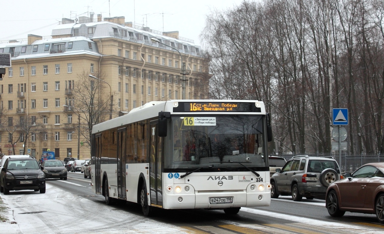 Автобусы 16 парка. ЛИАЗ-5292 автобус Санкт-Петербург. ЛИАЗ 5292.65 Санкт-Петербург. ЛИАЗ 5292 65 СПБ. ЛИАЗ 5292 Санкт Петербург.