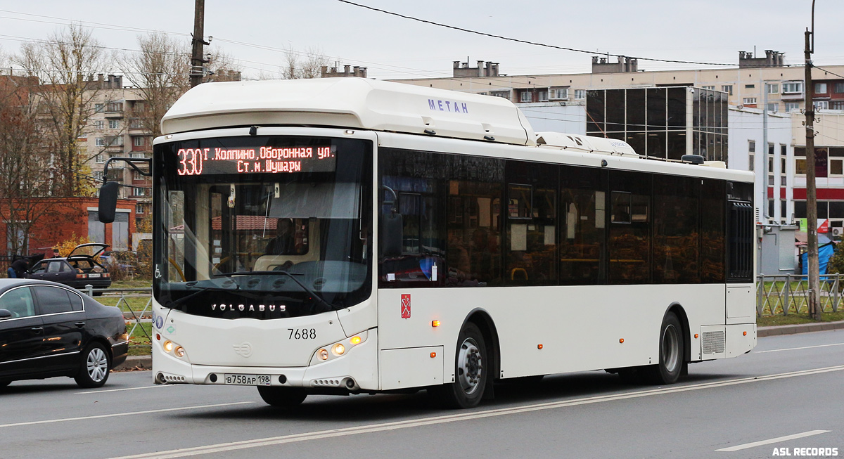 Sankt Petersburg, Volgabus-5270.G0 Nr. 7688