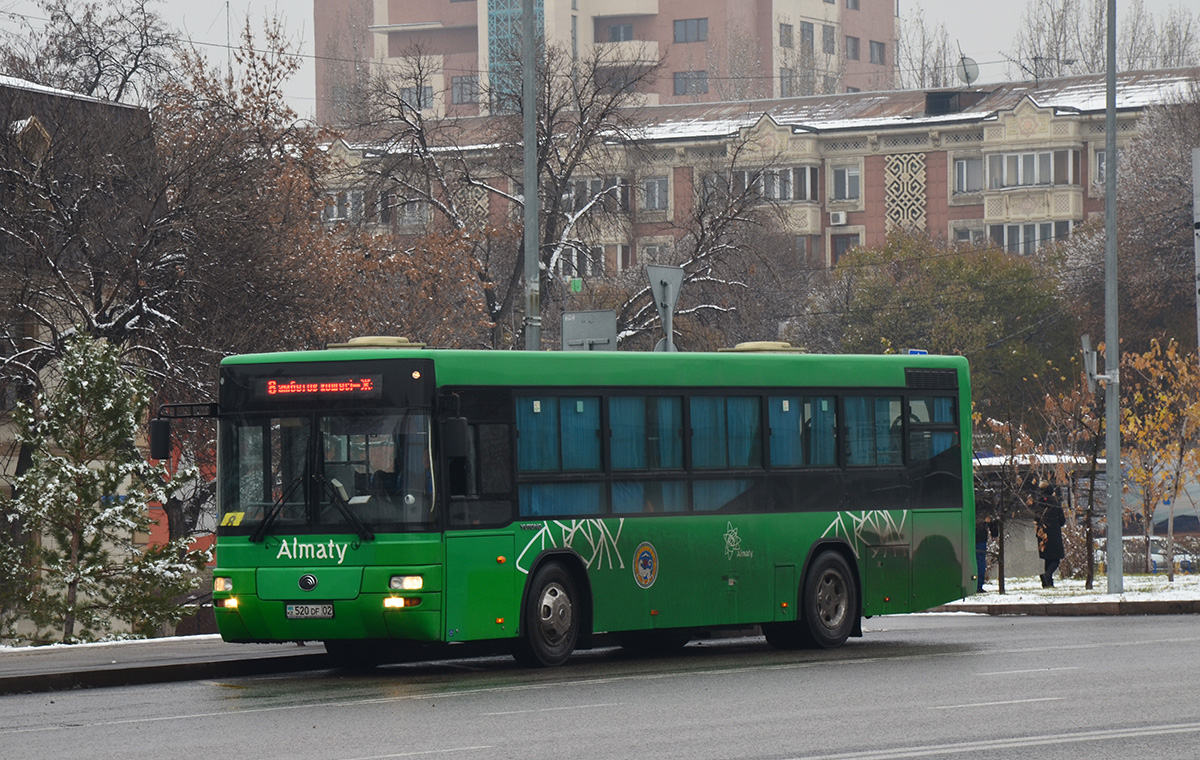 Алматы, Yutong ZK6108HGH № 520 DF 02