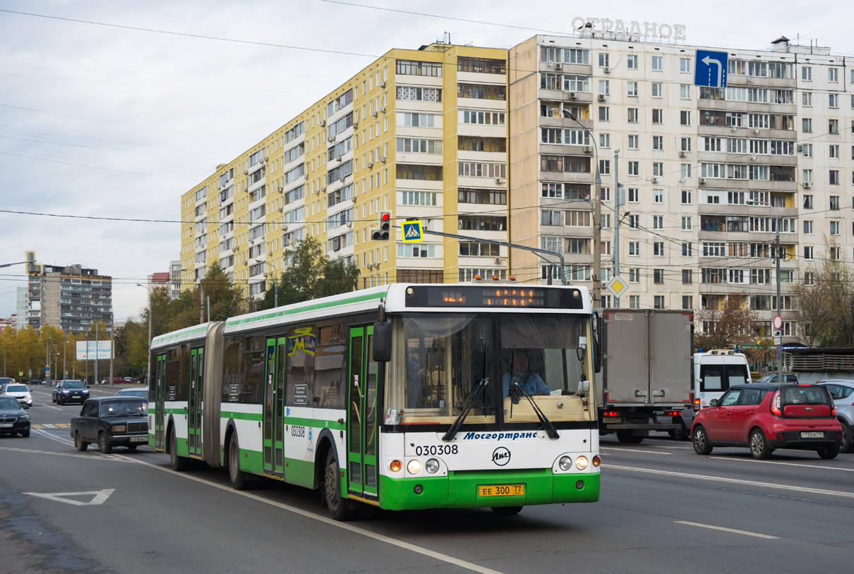 Moskva, LiAZ-6213.20 č. 030308