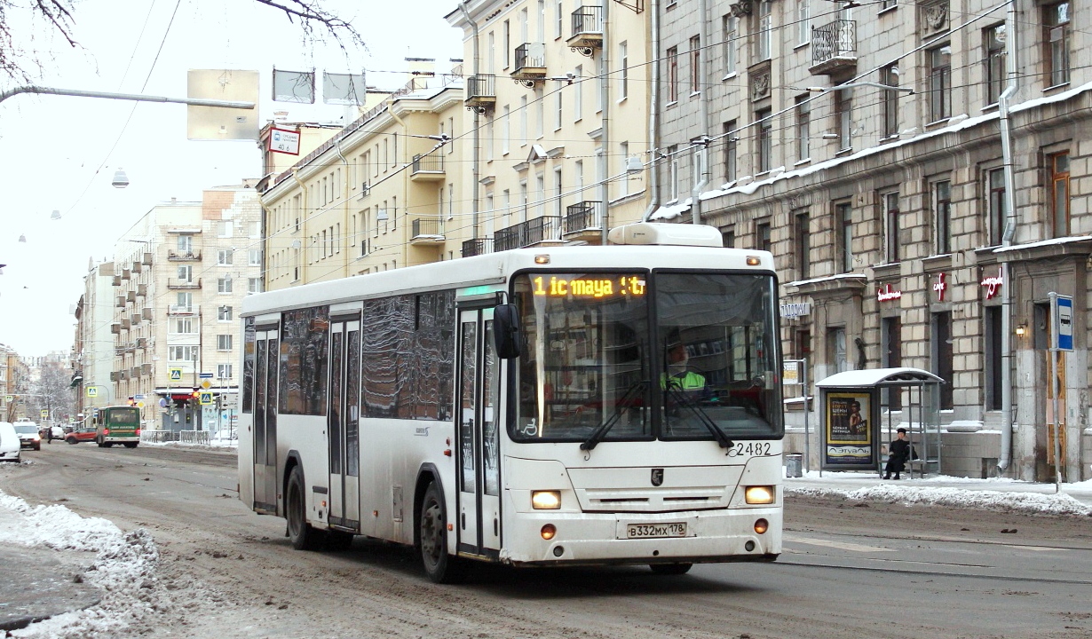 Sankt Petersburg, NefAZ-52994-10 Nr. 2482