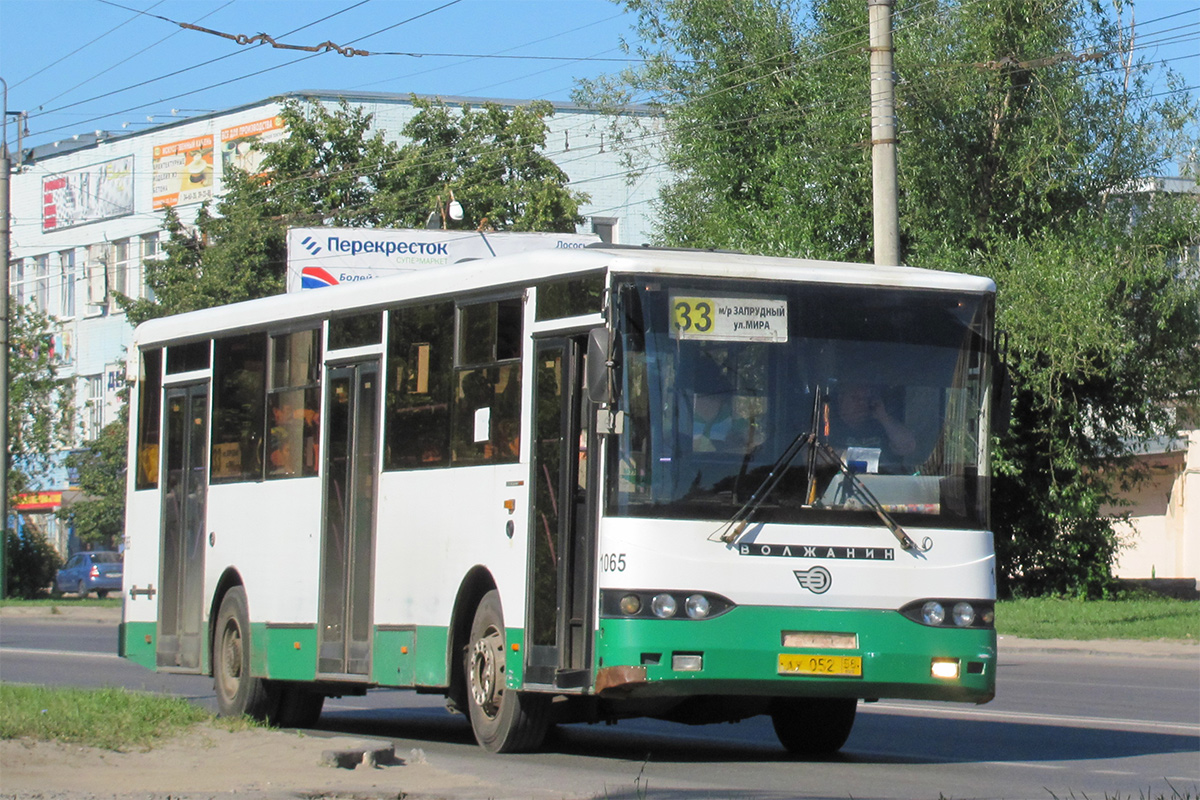 Пензенская область, Волжанин-5270-10-04 № 1065