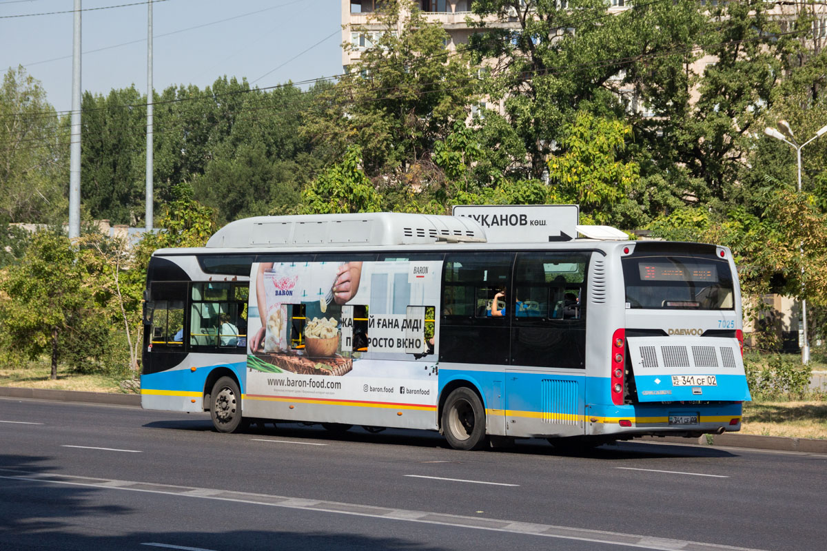 Алматы, Guilin Daewoo GDW6126CNG (СемАЗ) № 7025