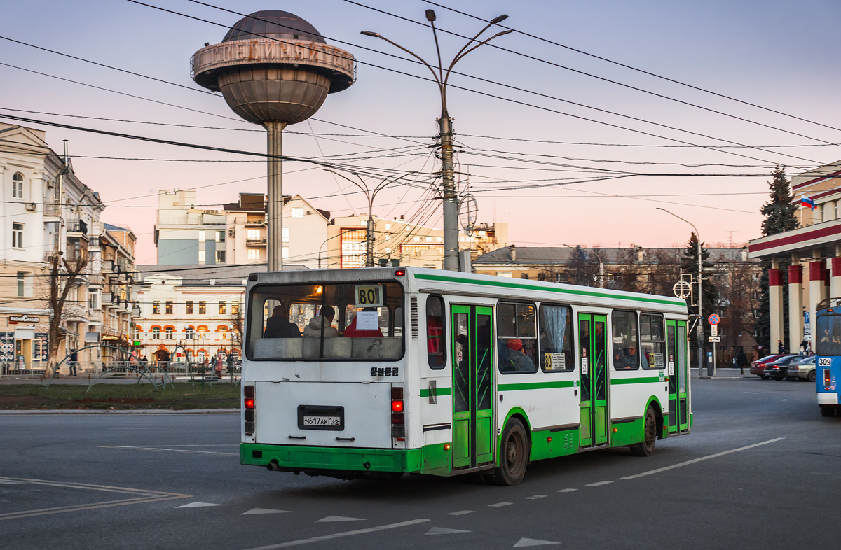 Воронежская область, ЛиАЗ-5256.40 № М 617 АК 136