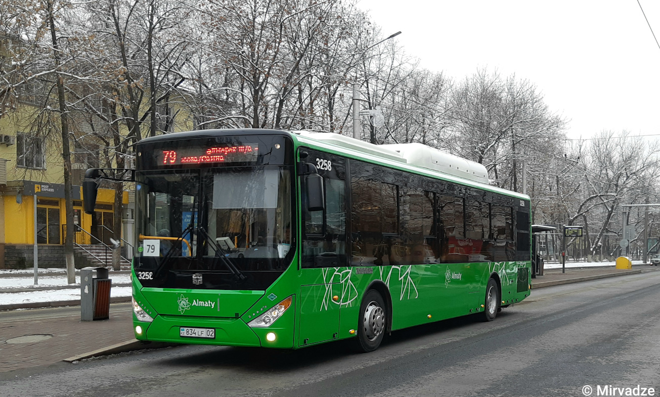 Алматы, Zhong Tong LCK6125HGAN № 3258