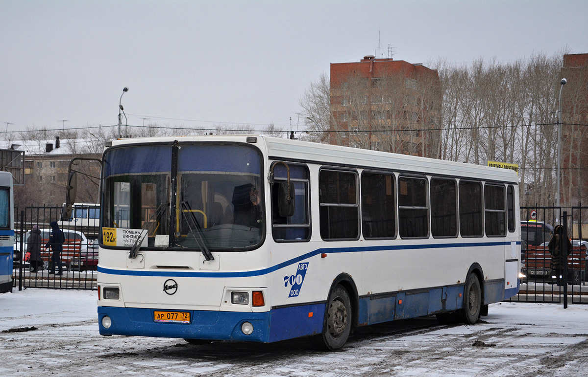 Тюменская область, ЛиАЗ-5256.26-01 № АР 077 72