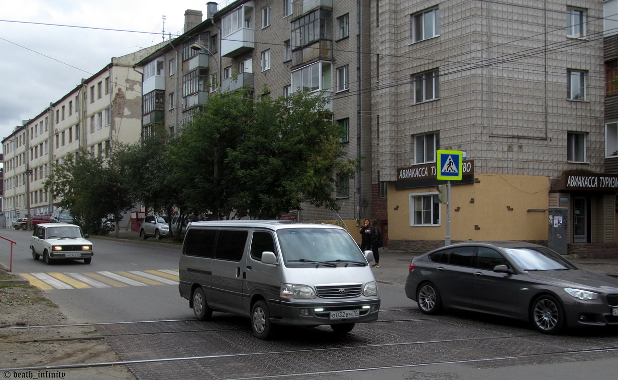 Томская область, Toyota HiAce RZH155L № О 032 ВМ 70
