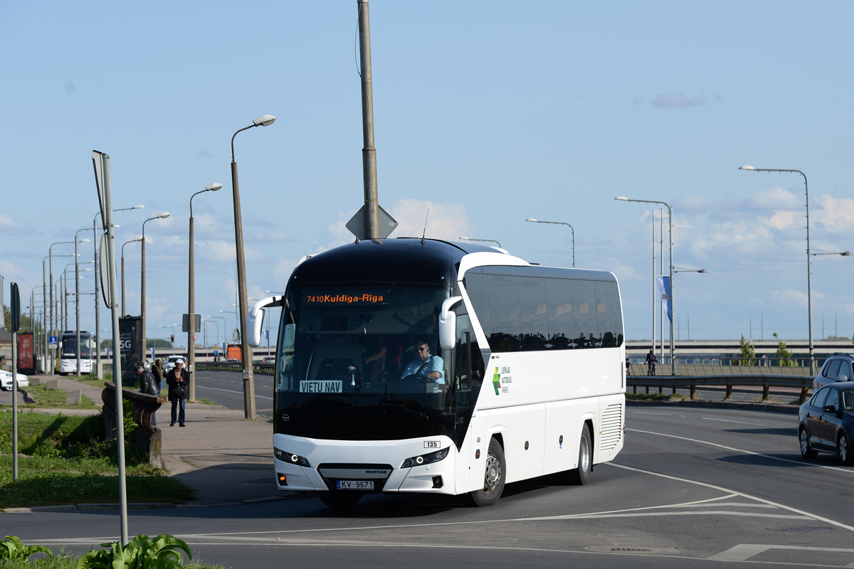 Латвия, Neoplan P21 N2216SHD Tourliner SHD № 135