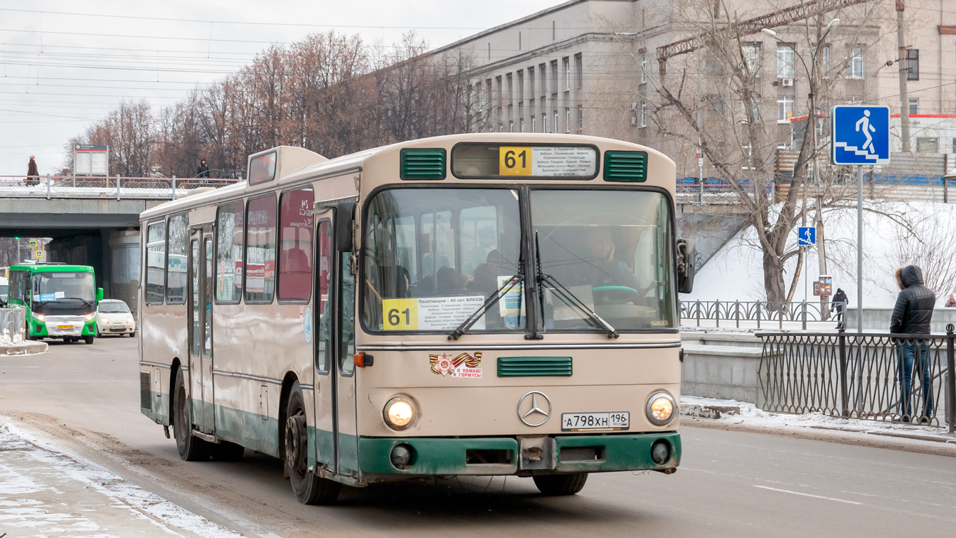 Свердловская область, Mercedes-Benz O305 № А 798 ХН 196