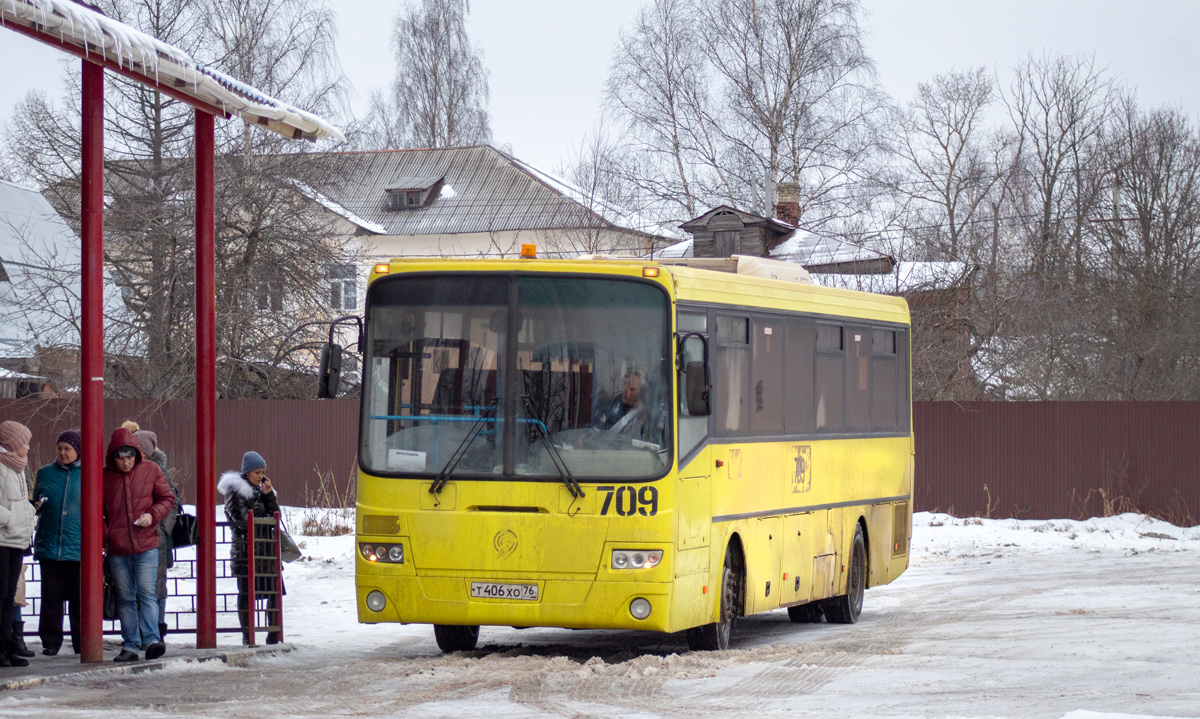 Ярославская область, ЛиАЗ-5256.23-01 (ГолАЗ) № 709