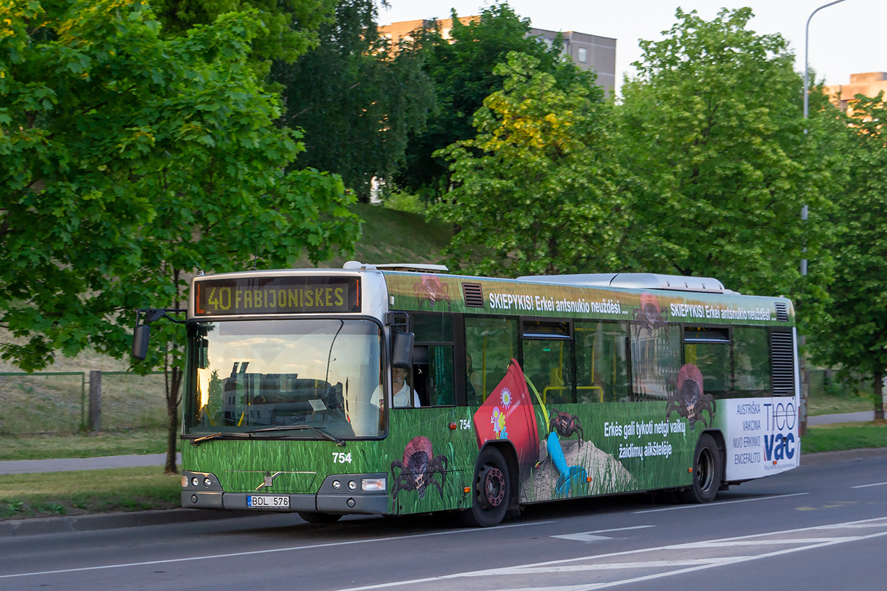 Литва, Volvo 7700 № 754