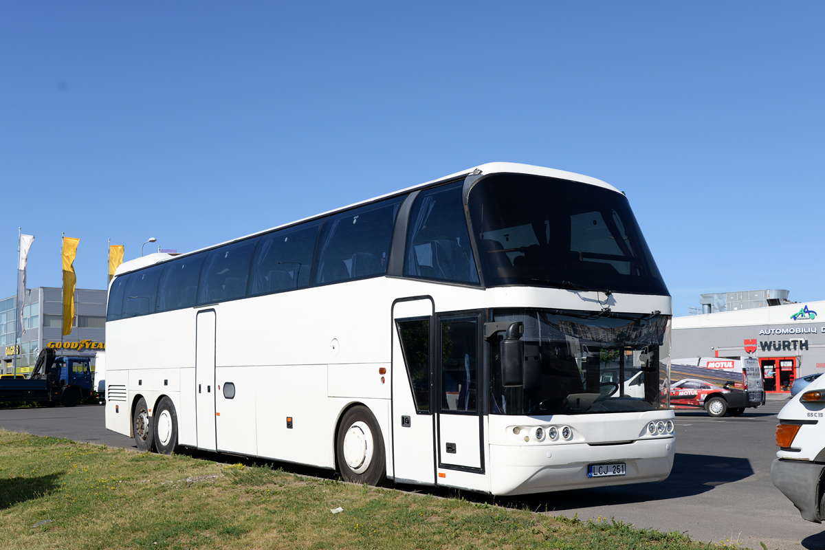 Литва, Neoplan PG4 N1117/3HC Spaceliner № LCJ 251