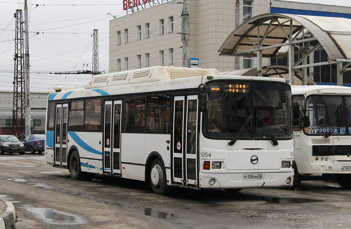 Belgorod region, LiAZ-5256.57 # О 138 ММ 58; Belgorod region, PAZ-4234 # О 743 ТА 31