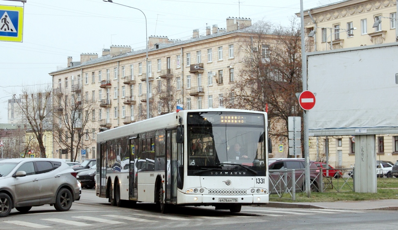 Sankt Petersburg, Volgabus-6270.06 