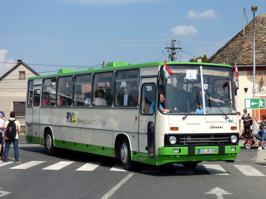 Saxony, Ikarus 250.67 # 13-8706; Ουγγαρία — II. Nemzetközi Ikarus Találkozó, Tapolca (2018)