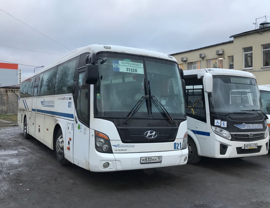 Карелия, Hyundai Universe Space Luxury № 021; Карелия, ПАЗ-320435-04 "Vector Next" № 312