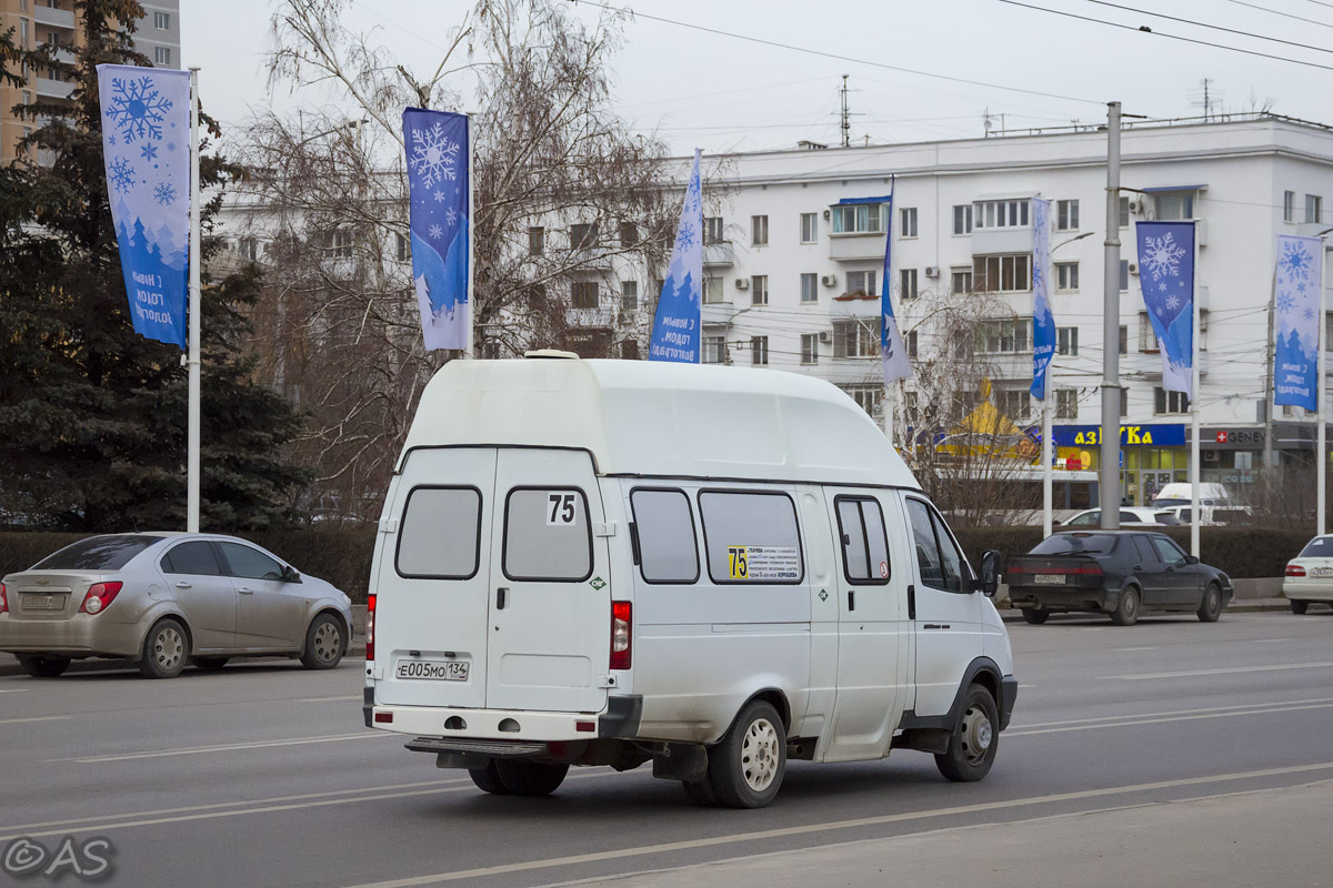 Волгоградская область, Луидор-225000 (ГАЗ-322133) № Е 005 МО 134