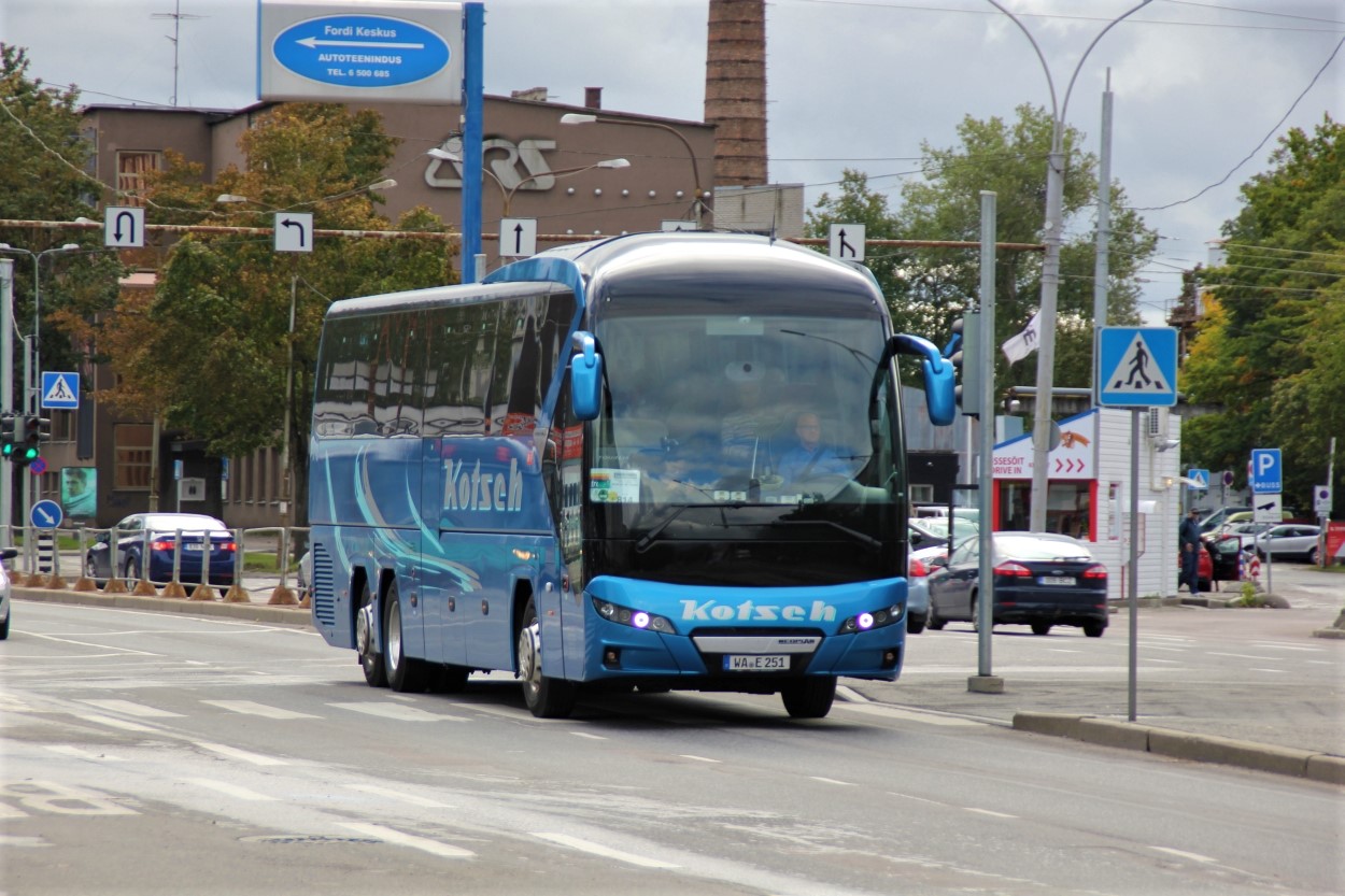 Гессен, Neoplan P20 N2216/3SHDC Tourliner C № WA-E 251