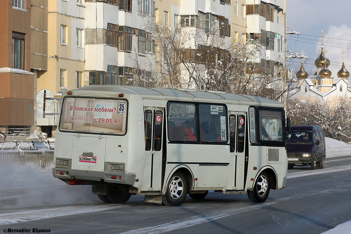 Саха (Якутия), ПАЗ-32053 № Е 280 МВ 197