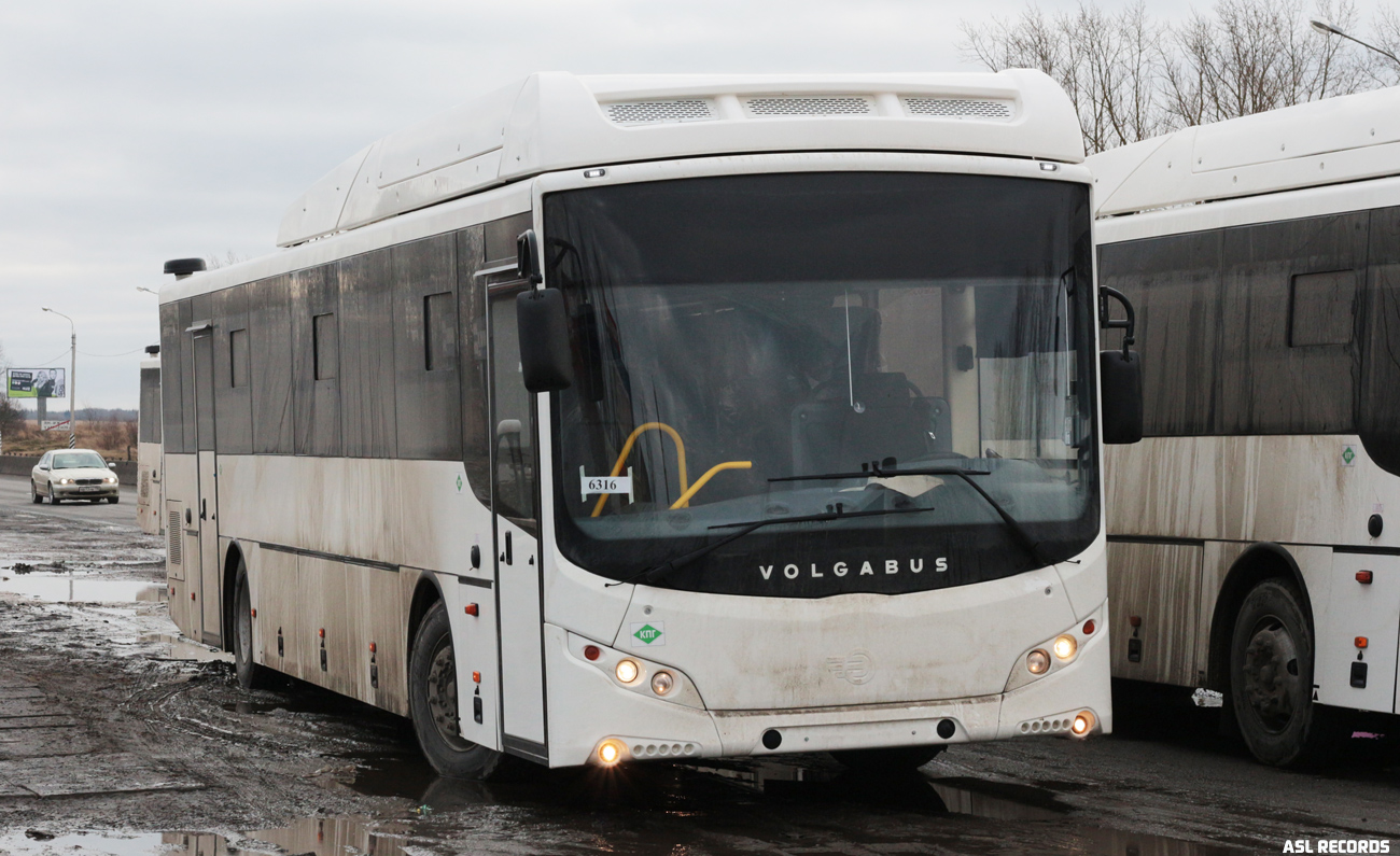Szentpétervár, Volgabus-5285.G2 sz.: 4638; Szentpétervár — New buses