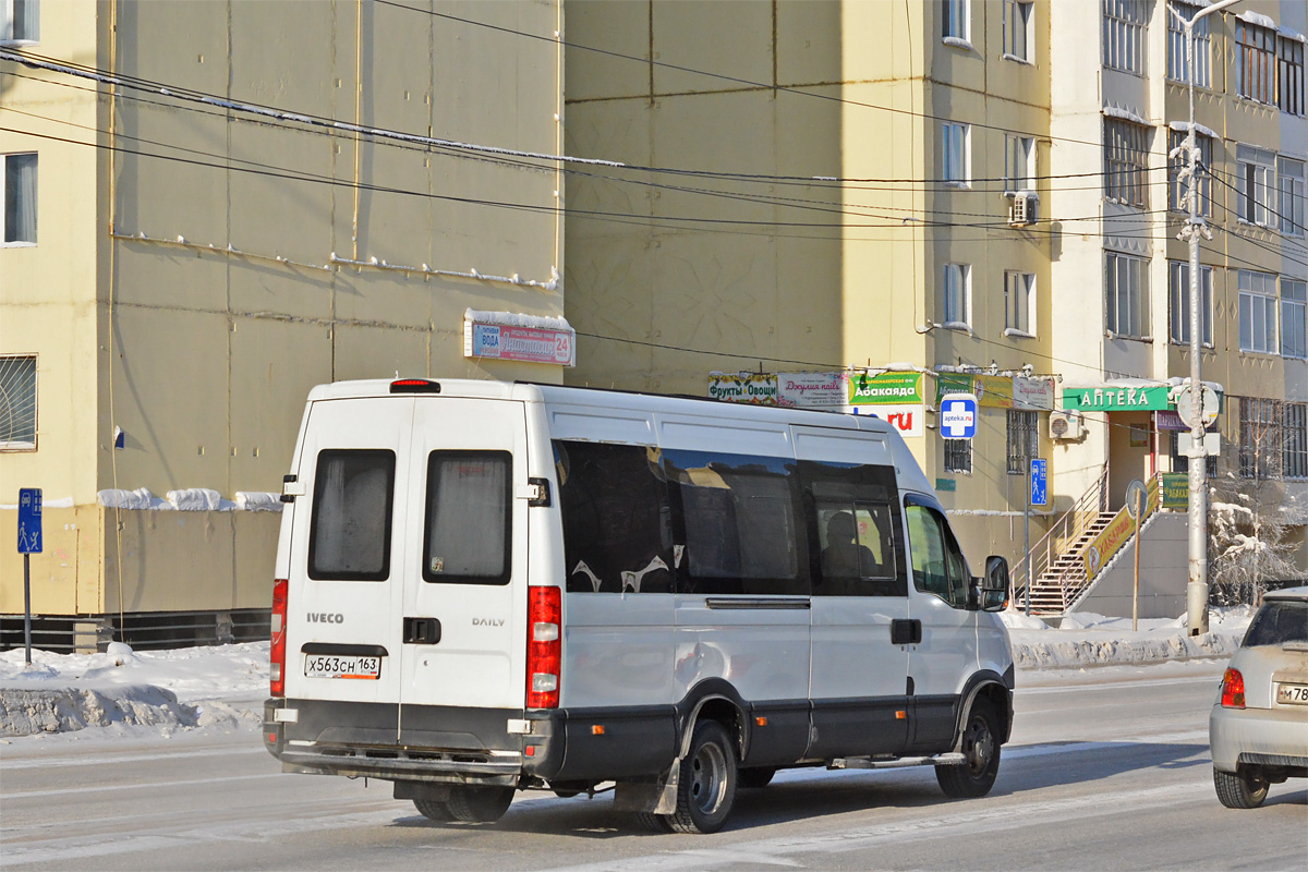 Jakutföld, IVECO Daily 50C15V sz.: Х 563 СН 163