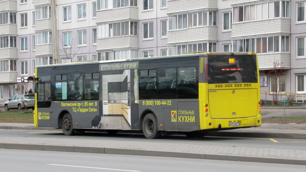 Санкт-Петербург, Golden Dragon XML6125CR № В 257 КМ 178