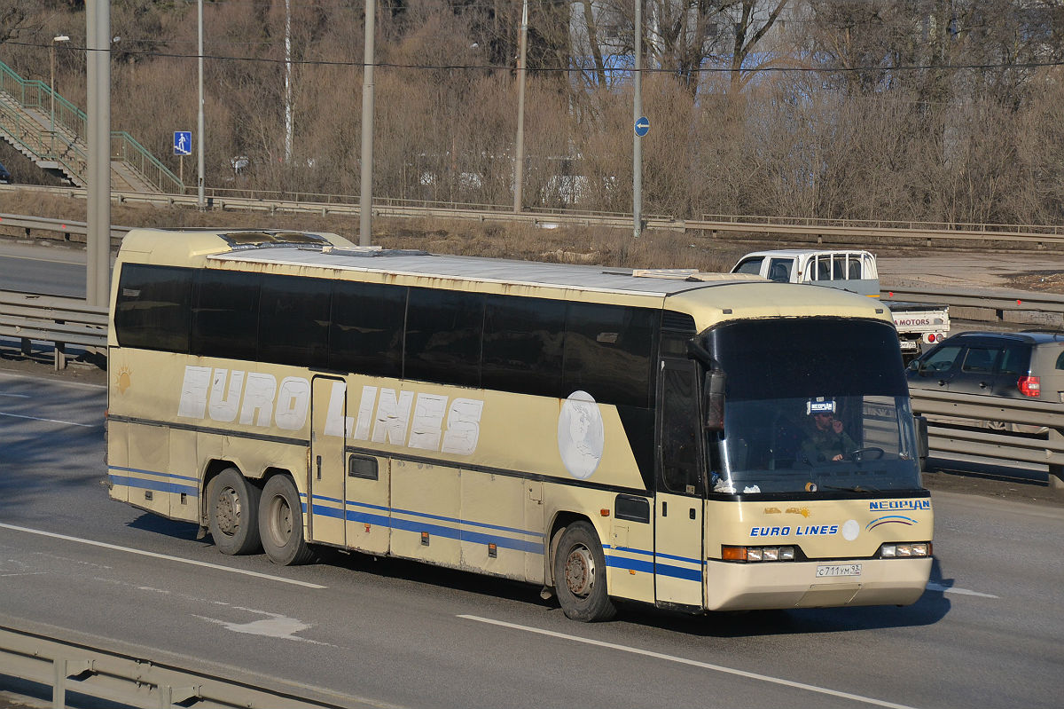 Чечня, Neoplan N316/3SHD Transliner № С 711 УМ 93