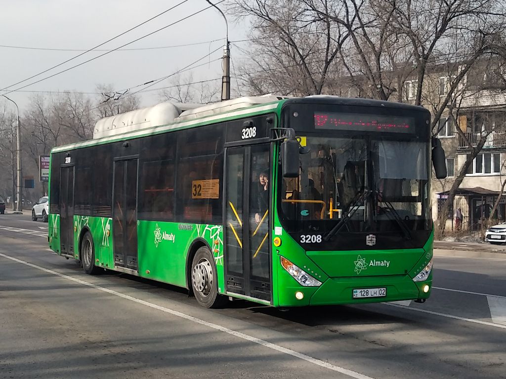 Алматы, Zhong Tong LCK6125HGAN № 3208