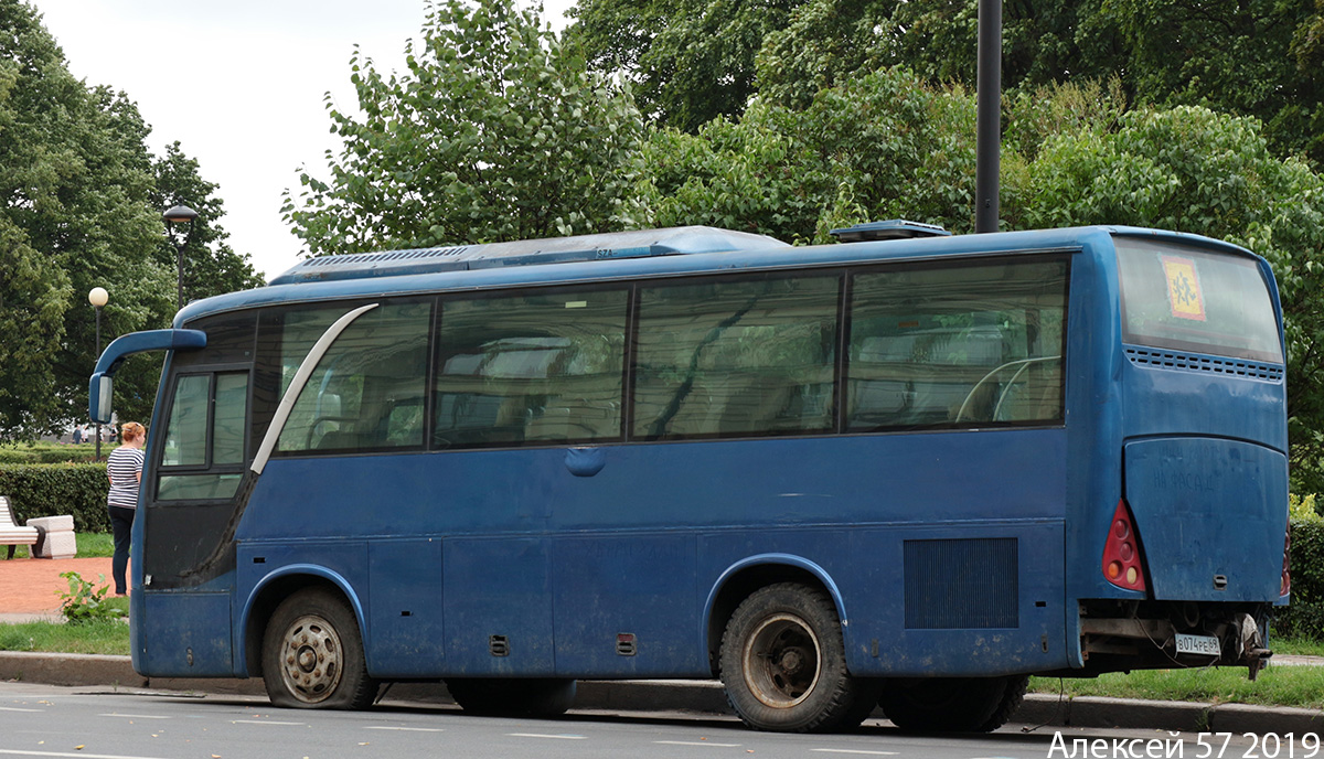 Тверская область, Golden Dragon XML6106E № В 074 РЕ 69