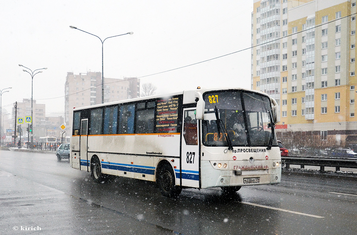 Санкт-Петербург, КАвЗ-4238-02 № В 238 НЕ 178