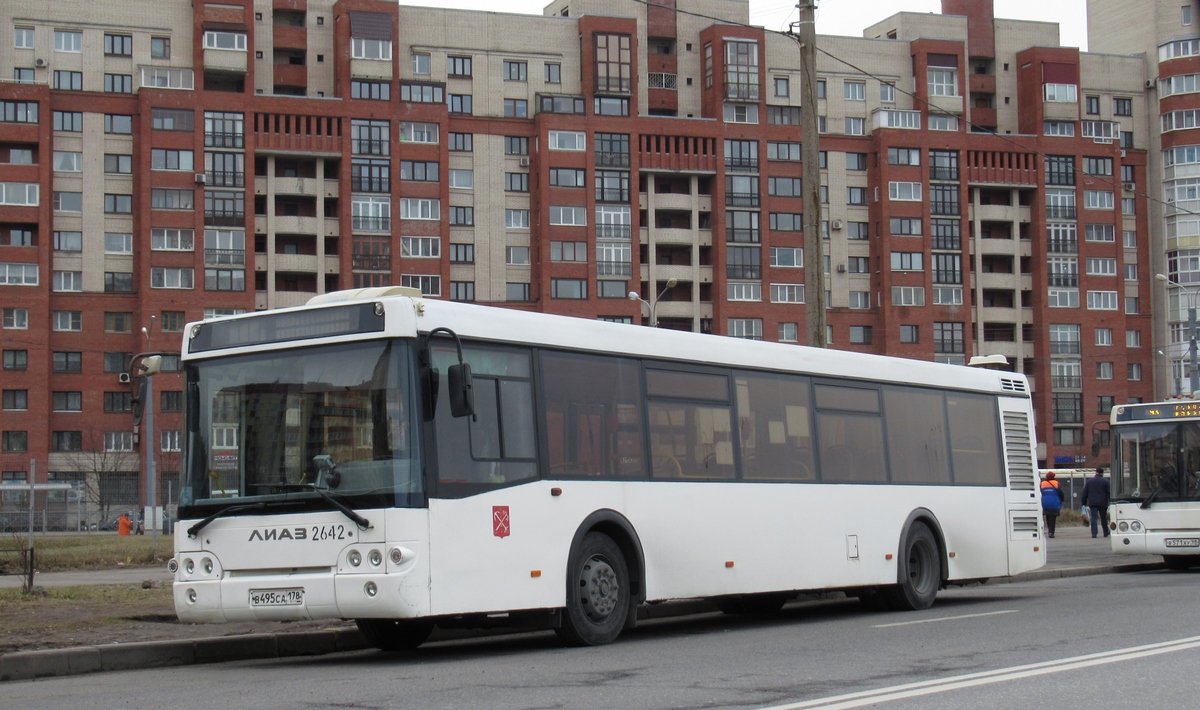 Sankt Petersburg, LiAZ-5292.60 Nr. 2642