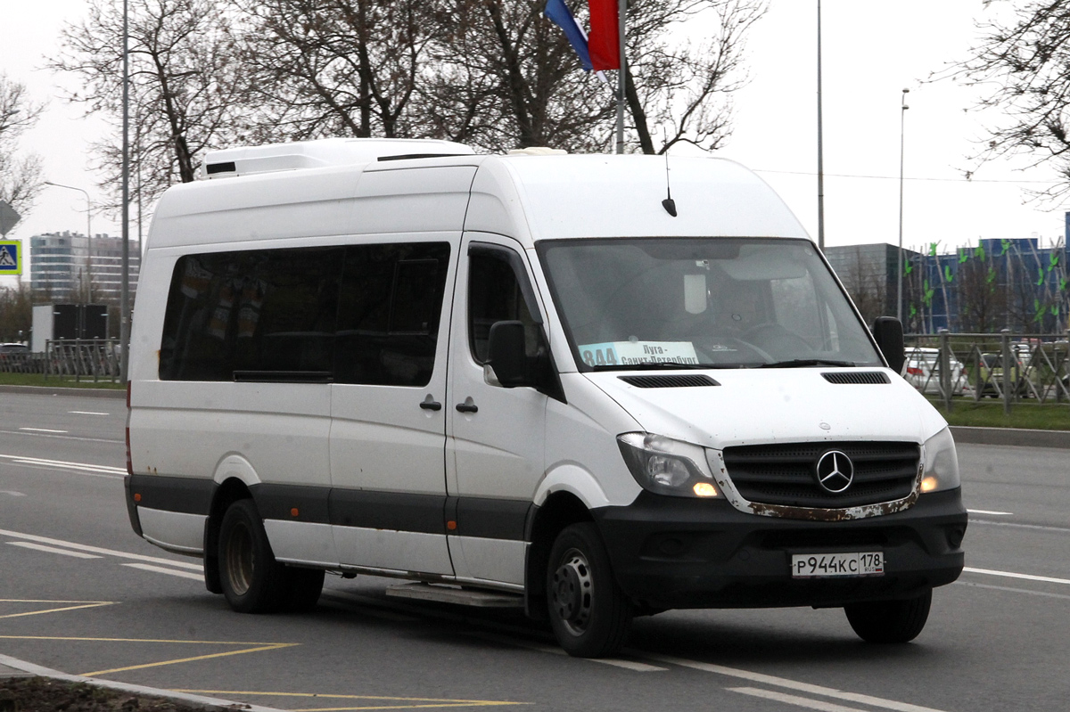 Leningrad Gebiet, Luidor-223602 (MB Sprinter) Nr. Р 944 КС 178