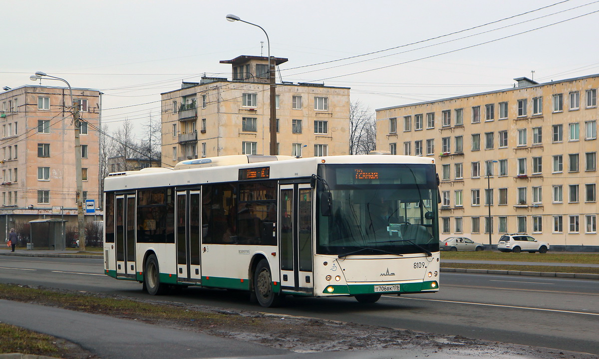 Санкт-Петербург, МАЗ-203.085 № 8109