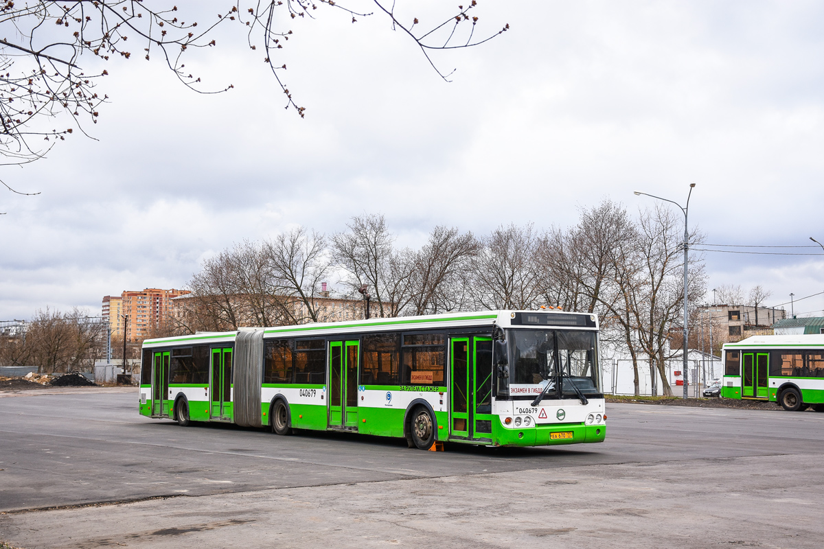 Moskau, LiAZ-6213.20 Nr. 040679